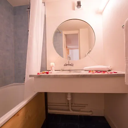Apartment Grand Roc - Ancolies 220 - Happy Chamonix