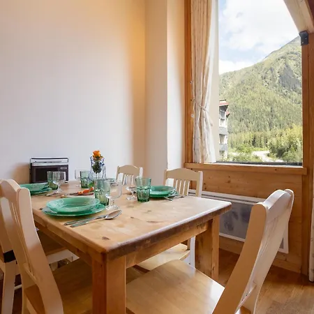 Grand Roc - Ancolies 220 - Happy * Chamonix