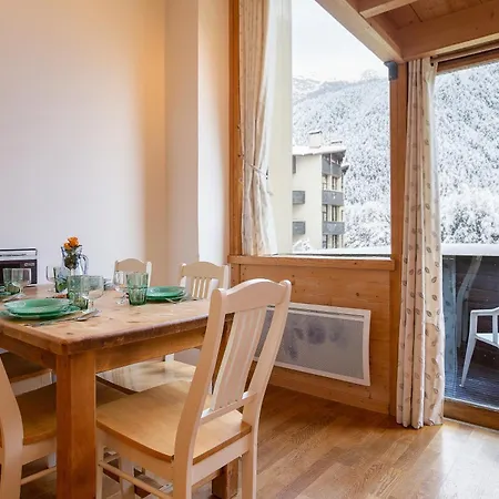 Grand Roc A220 From Slopes 150m , View & Parking - Happy Chamonix